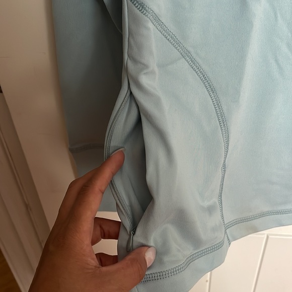 Yogalicious spandex/polyester sweater - Picture 4 of 8